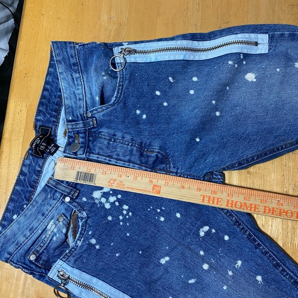 FOREVER 21 Mens Jeans 30x29 Blue Denim Distressed Pants Zipper Pockets Slim Fit - Picture 9 of 10